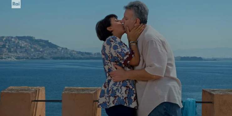 guido e mariella si baciano