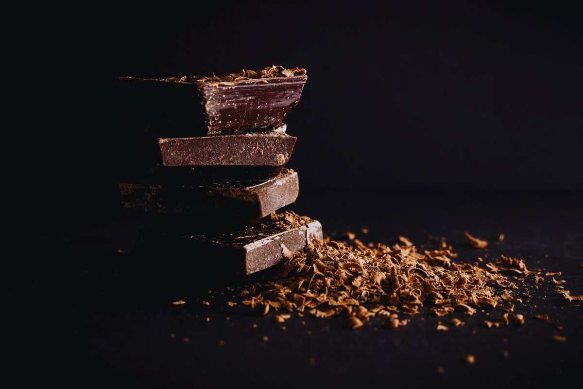 Quadrati di cioccolato fondente