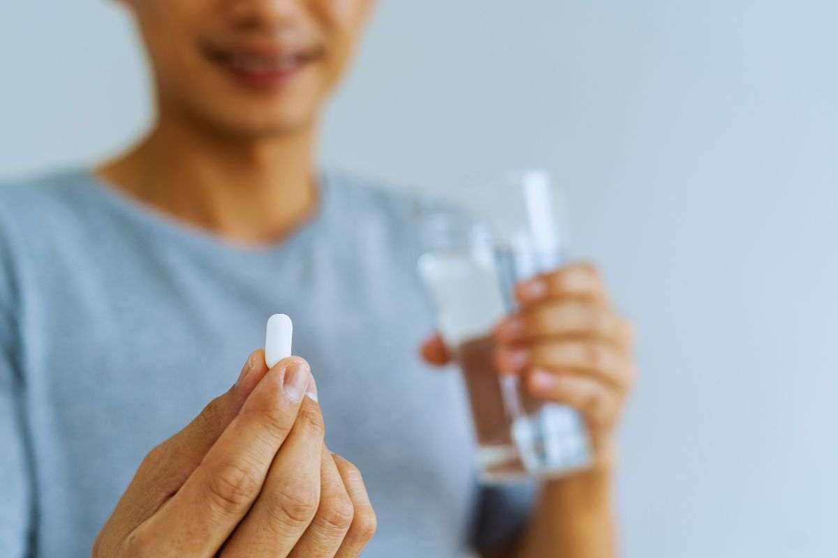Pochi ne sono a conoscenza, ma se prendi questi 2 comunissimi farmaci insieme rischi grosso