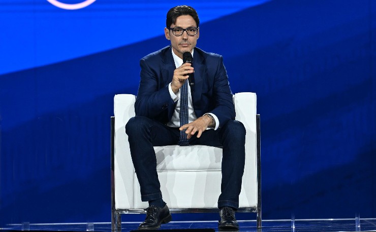 Pier Silvio Berlusconi durante una conferenza stampa